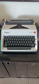 macchina da scrivere Olympia vintage 