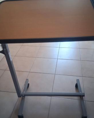 Tavolino porta pranzo regolabile seminuovo