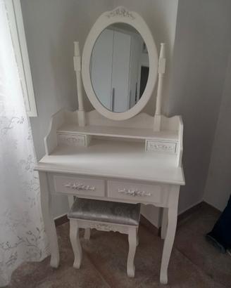 Toilette da trucco bianca stile classico/shabby