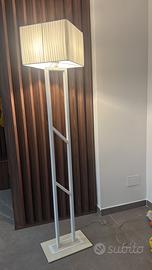 Piantana moderna
