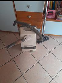 Aspirapolvere 