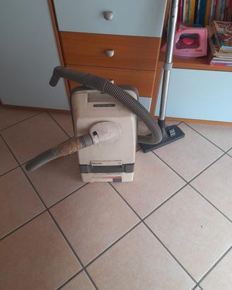 Aspirapolvere 