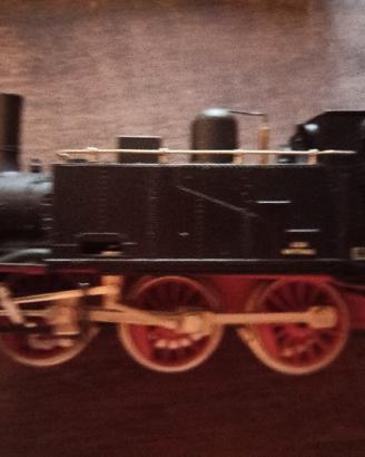 locomotiva Rivarossi con scatola 