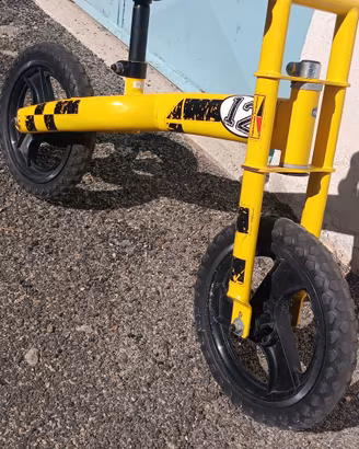 bicicletta chicco senza pedali 