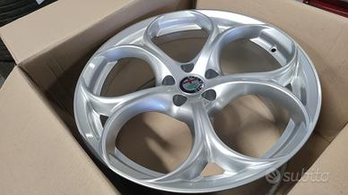 4 CERCHI LEGA ALFAROMEO GIULIA 19" CODICE A840