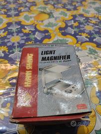 light magnifier ( lente d'ingrandimento illuminata
