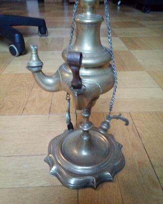 Lucerna in ottone antica