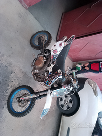 Moto cross 140