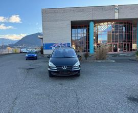 Peugeot 807 2.0 HDi 136CV ST