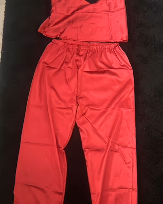 tuta elegante rossa con pizzo, taglia M. nuova.