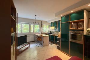 Quadrilocale di 96 mq con box e cantina - Classe e