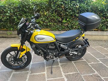 Ducati scrambler 800 Icon dark