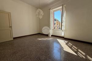 4 LOCALI A LA SPEZIA