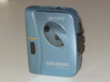 Walkman Sony WM-EX122 con Mega Bass vintage