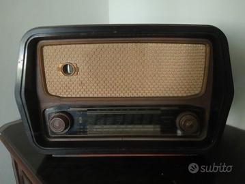 Radio magnadine