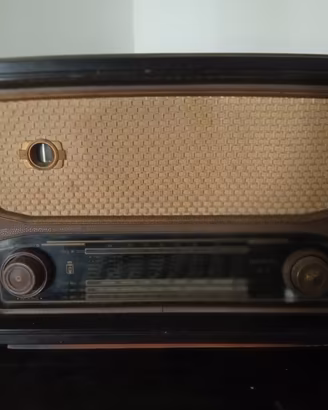 Radio magnadine