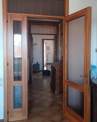 Porta in Legno massello con Vetri e Sopraluce