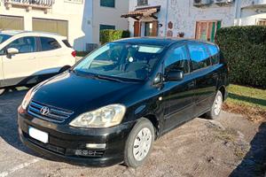 Toyota Avensis Verso