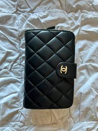 Portafoglio simil Chanel nero