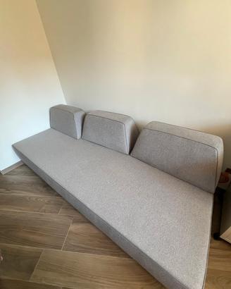 Divano con schienali mobili 