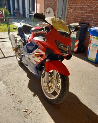 Honda CBR 600F del 1999