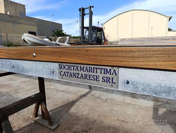 19 Pontili con galleggianti in calcestruzzo 12m