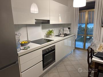 Cucina lineare 3mt bimca laccata lucida bianca