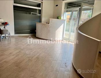 Villa verde locale commerciale C1