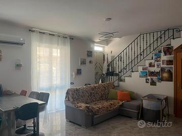 Casa indipendente ristrutturata su 3 livelli