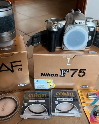 Nikon F75 Silver + Obiettivo Nikkor 28‑100mm