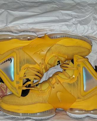 Nike LeBron 19 "Hard Hat" (University Gold)