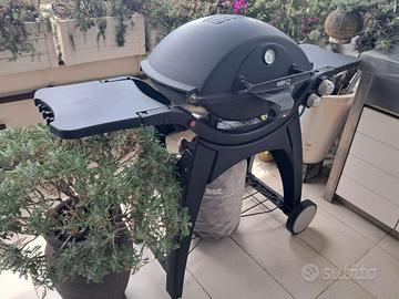 Barbecue a gas Weber Q 3200 con carrello