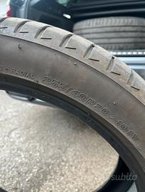 Due pneumatici 255/14/20