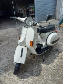 Vespa P 200 E