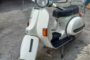 Vespa P 200 E