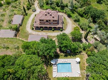 Disponibile villa con piscina in Toscana