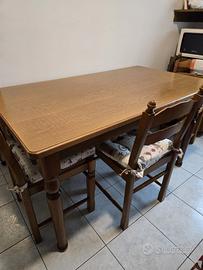 Tavolo e sedie