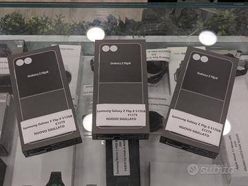 Samsung Galaxy Z Flip 8 - 512GB - NUOVO SIGILLATO