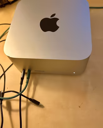 Mac Studio M2 Max 32gb RAM