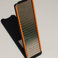 Raro e utile soprammobile dal design moderno 