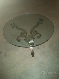 tavolino  in vetro e ferro