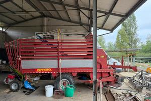 Autocaricante Supertino Taglia Raccogli erba