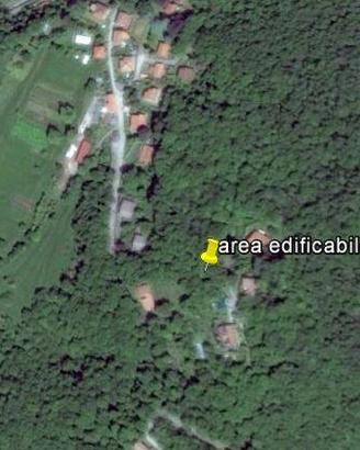 Terreno di 800 m² a Lasnigo