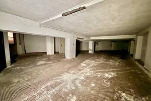 Box / Garage di 245 m² a Catania