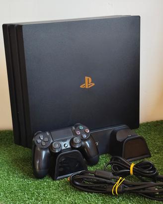 PlayStation 4 Pro FW 12.52 Ricondizionata - Nera