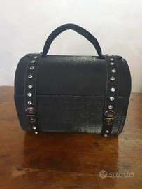 Borsa nera a bauletto