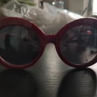 Occhiali da sole rossi