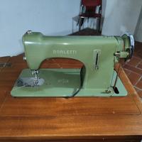 Macchina da cucire vintage Borletti