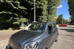 auto elettrica come nuova con pochi km automatica