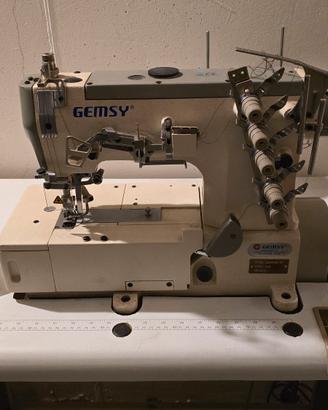 Macchina per cucine professionale 3 aghi GEM